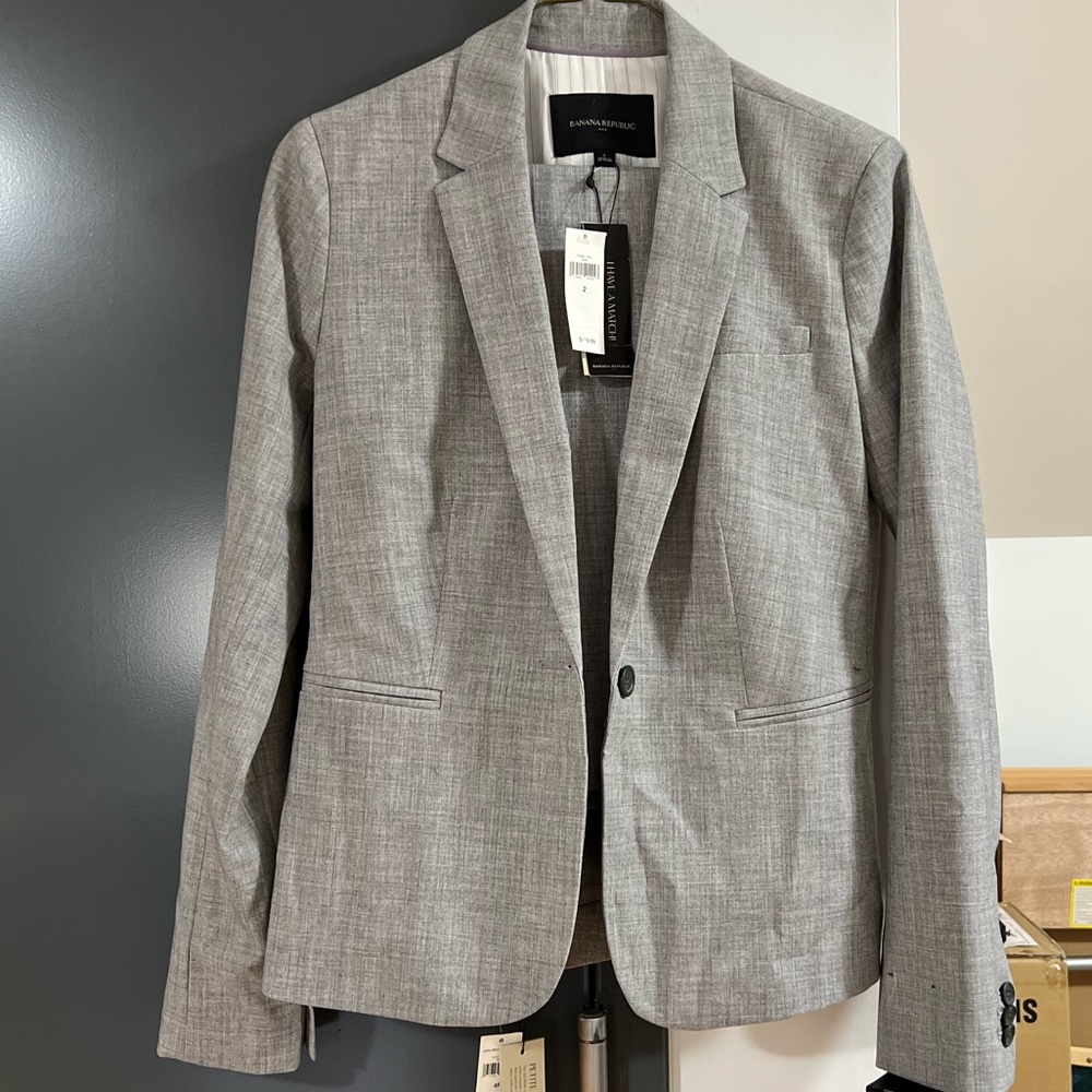 Brand New!! Banana Republic Suit